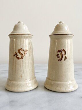 Vintage 1976 Pfaltzgraff Village Salt Pepper Shakers Bicentennial Stoneware 6"
